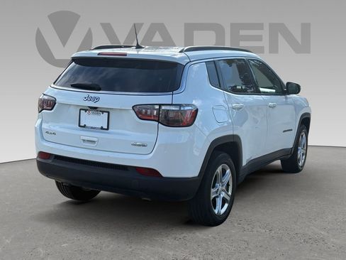 Used 2024 Jeep Compass Latitude image 20