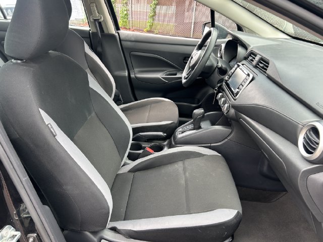 Used 2025 Nissan Versa S FWD image 31