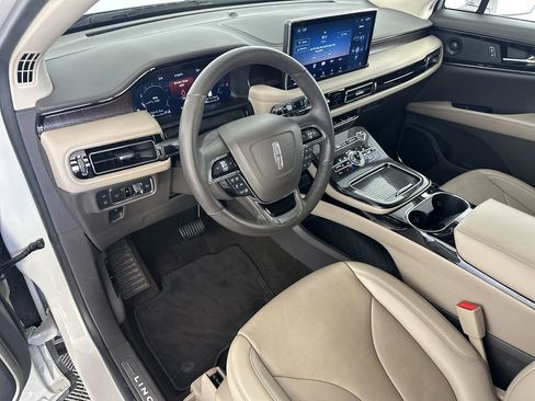 Used 2022 Lincoln Nautilus Reserve w/ Equipment Group 201A image 12