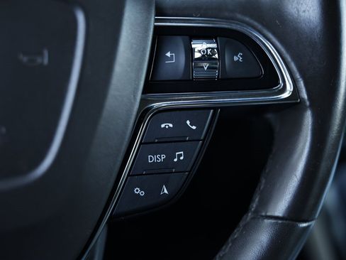 Used 2021 Lincoln Nautilus Reserve image 34