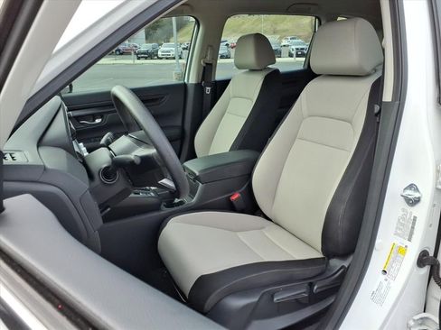 Used 2023 Honda CR-V LX image 3