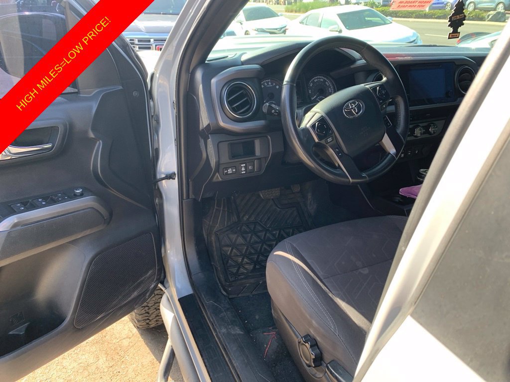 Used 2018 Toyota Tacoma TRD Sport RWD image 10