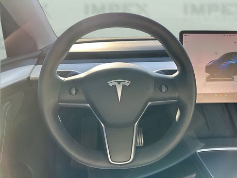 Used 2023 Tesla Model Y Performance image 14