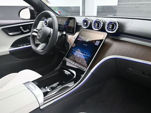 New 2025 Mercedes-Benz C 300 Sedan image 28