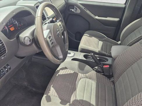 Used 2021 Nissan Frontier SV AWD/4WD image 9