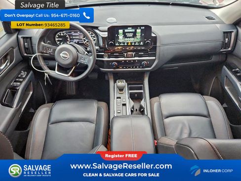 Used 2024 Nissan Pathfinder SL image 11