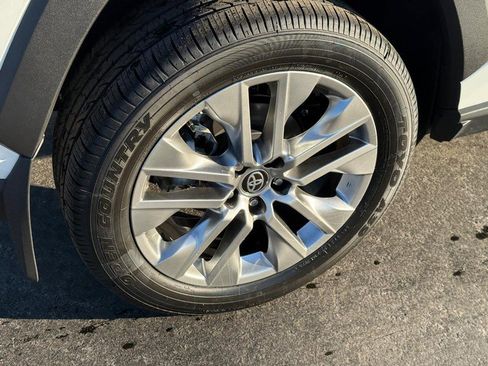 New 2025 Toyota RAV4 XLE Premium image 5