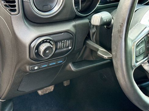 Used 2022 Jeep Wrangler Unlimited Sahara w/ Cold Weather Group AWD/4WD image 11