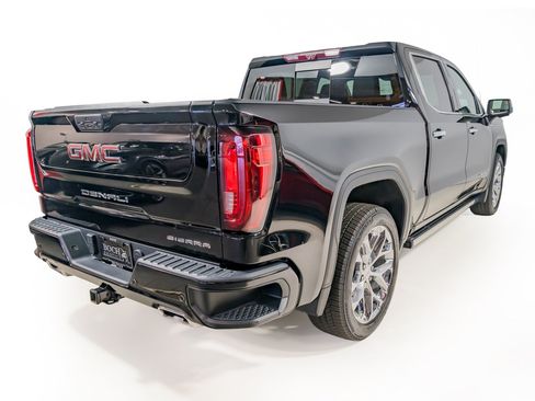 Used 2022 GMC Sierra 1500 Denali w/ Denali Reserve Package AWD/4WD image 9