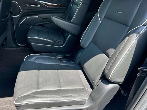 Certified 2023 Cadillac Escalade ESV Premium Luxury AWD/4WD image 20