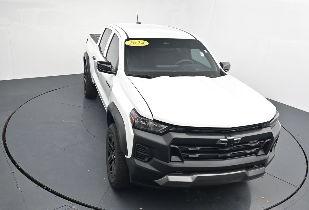 Used 2024 Chevrolet Colorado Trail Boss w/ Technology Package AWD/4WD image 24