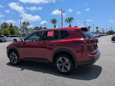 Used 2026 Nissan Rogue SV FWD image 7