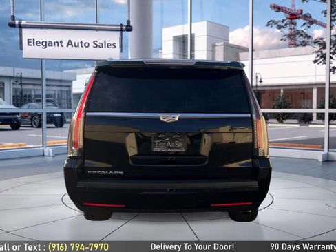 Used 2017 Cadillac Escalade ESV Platinum AWD/4WD image 6