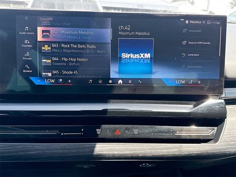 Used 2024 BMW 530i w/ Premium Package image 14