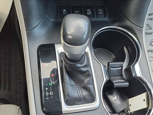 Used 2019 Toyota Highlander Limited AWD/4WD image 11