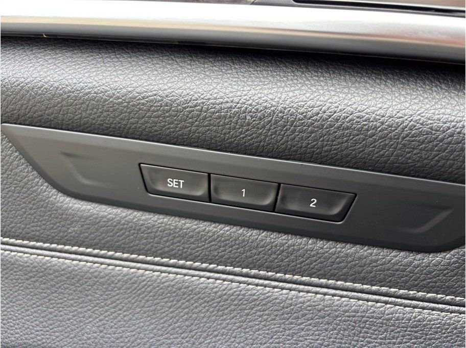 Used 2018 BMW 540i RWD image 25