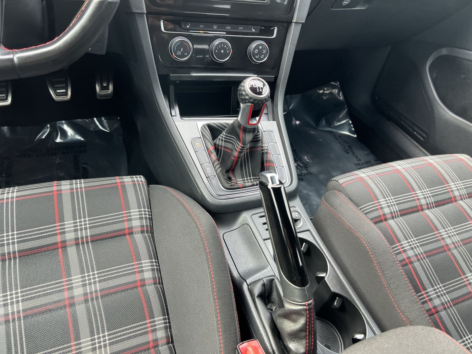 Used 2016 Volkswagen GTI S FWD image 21