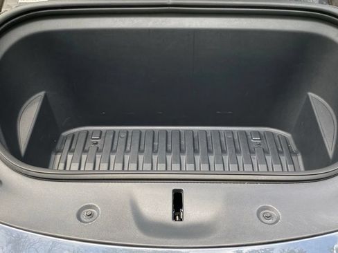 Used 2023 Tesla Model Y AWD image 11