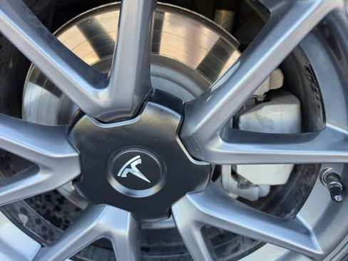Used 2022 Tesla Model 3 Long Range AWD/4WD image 25