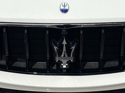 New 2024 Maserati Levante GT Ultima image 11