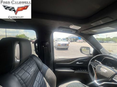 Certified 2023 Cadillac Escalade Sport Platinum AWD/4WD image 15