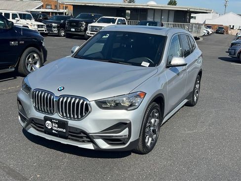 Used 2020 BMW X1 xDrive28i w/ Convenience Package AWD/4WD image 3