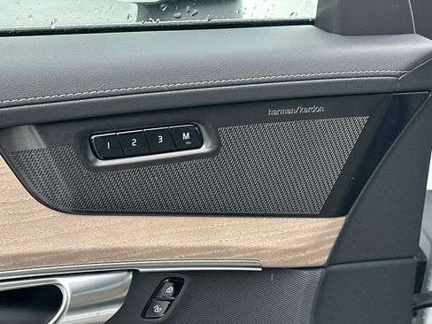 New 2026 Volvo XC90 B6 Plus w/ Protection Package Premier image 12