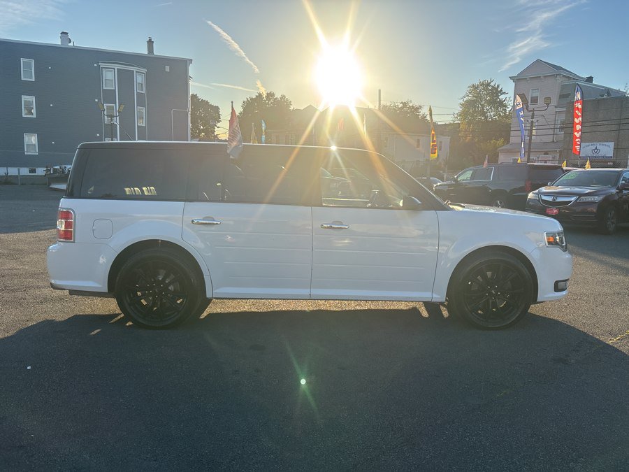 Used 2019 Ford Flex Limited w/ Limited Appearance Package AWD/4WD image 5