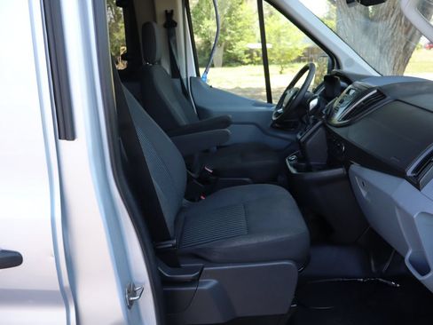 Used 2018 Ford Transit 350 XL RWD image 22