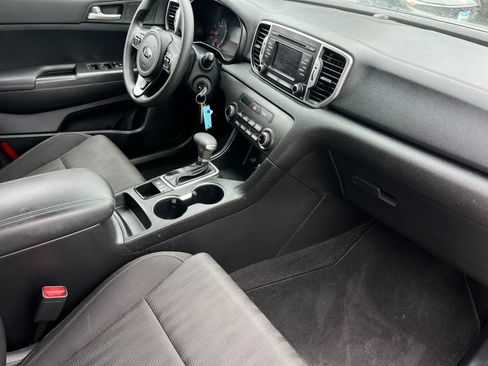 Used 2019 Kia Sportage LX FWD image 17