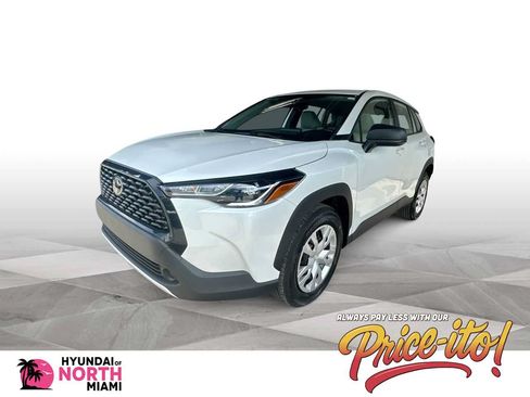 Used 2025 Toyota Corolla Cross L FWD image 1