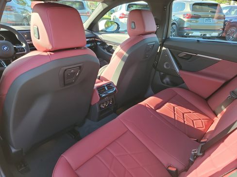 New 2026 BMW 550e xDrive w/ Executive Package image 9