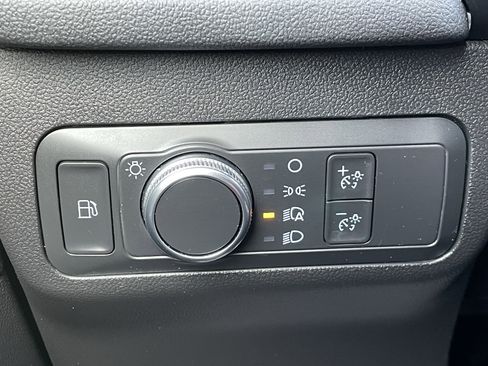 Used 2022 Ford Escape SE image 20