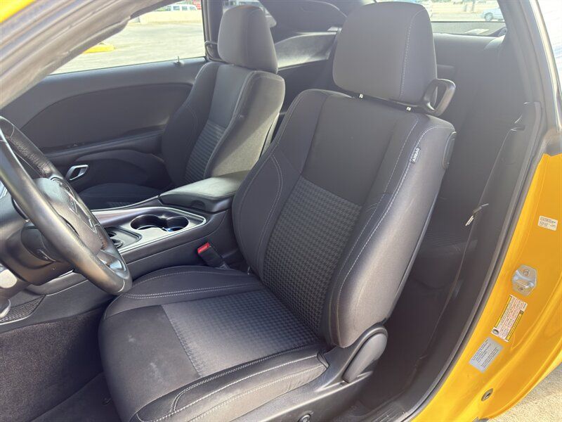 Used 2017 Dodge Challenger SXT RWD image 12