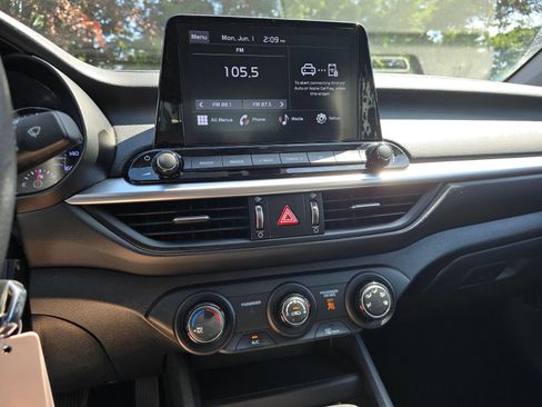 Used 2023 Kia Forte LXS FWD image 18
