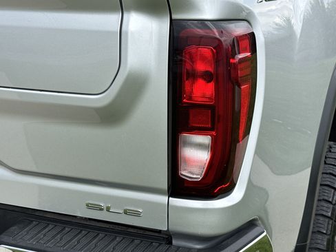 Used 2023 GMC Sierra 3500 SLE w/ SLE Value Package AWD/4WD image 11