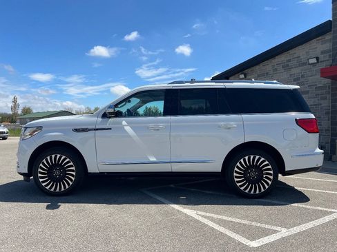 Used 2020 Lincoln Navigator Black Label w/ Cargo Convenience Package AWD/4WD image 7