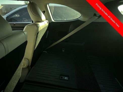 Used 2021 Toyota Highlander XLE AWD/4WD image 10