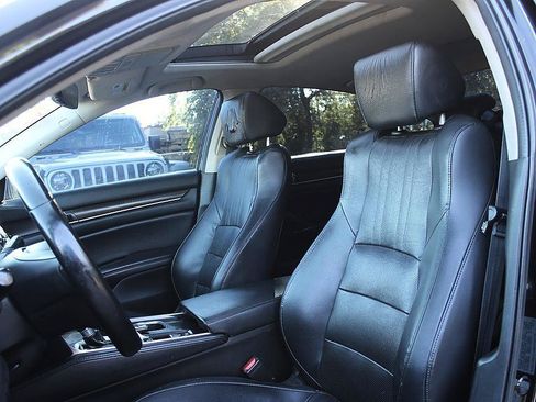 Used 2018 Honda Accord EX-L image 16