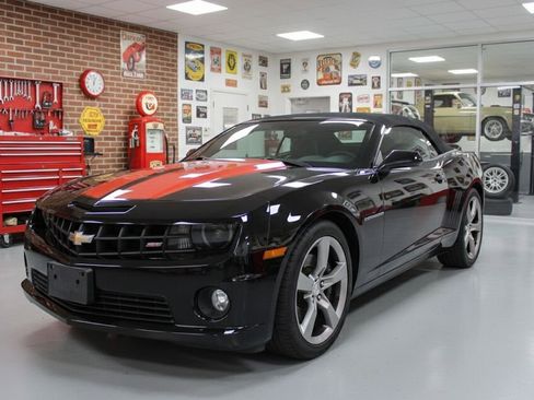 Used 2012 Chevrolet Camaro SS w/ RS Package image 2