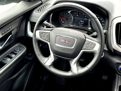 Used 2024 GMC Terrain SLT FWD image 28