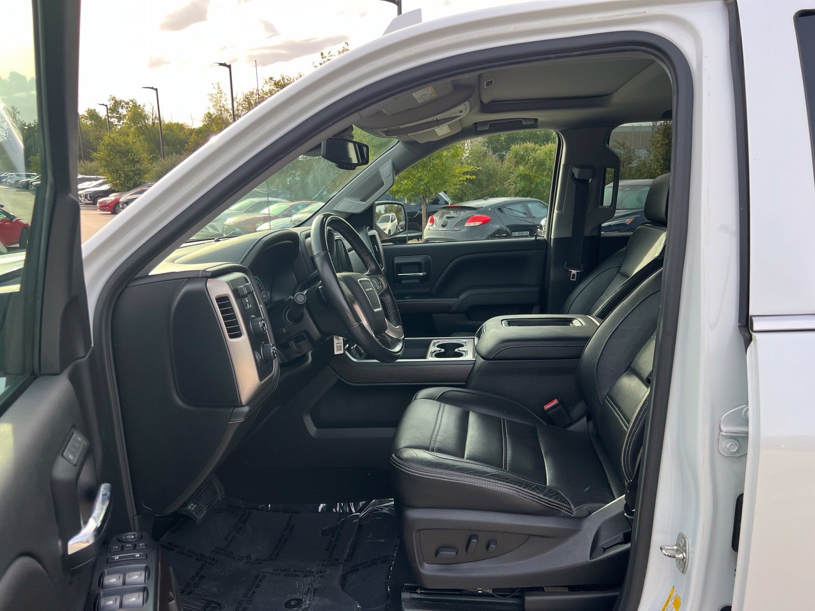 Used 2018 GMC Sierra 1500 Denali AWD/4WD image 22
