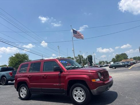 Used 2017 Jeep Patriot Sport w/ Power Value Group FWD image 1