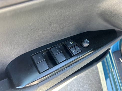 Used 2025 Toyota Camry LE w/ Convenience Package image 13