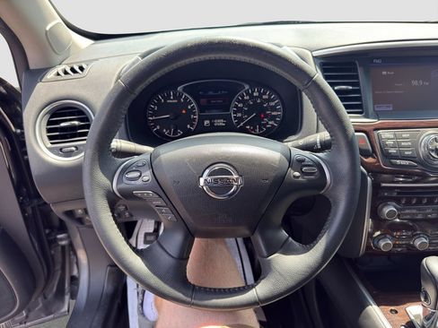 Used 2015 Nissan Pathfinder SL w/ SL Tech Package AWD/4WD image 10