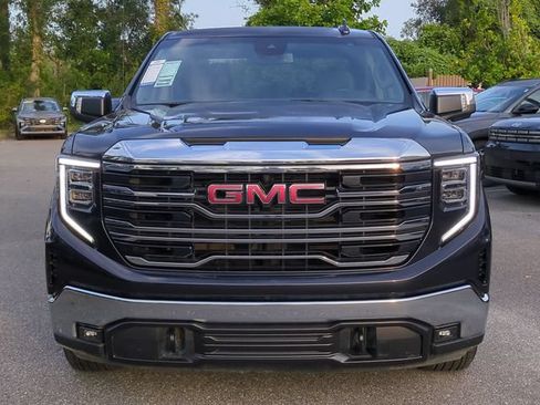 Used 2025 GMC Sierra 1500 SLT RWD image 9