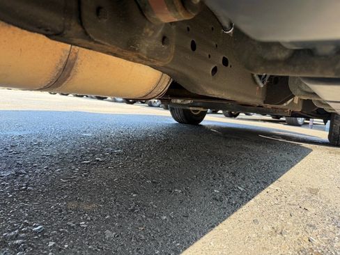 Used 2010 Chevrolet Suburban 2500 LS w/ Skid Plate Package image 8