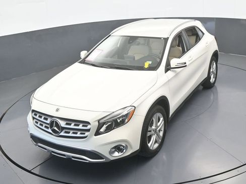 Used 2018 Mercedes-Benz GLA 250 image 48