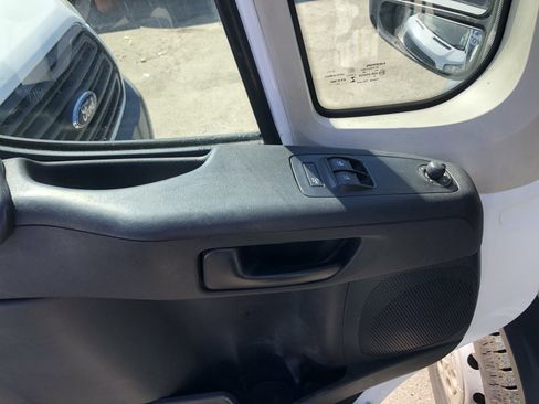 Used 2015 RAM ProMaster 2500 w/ Interior Convenience Group image 9