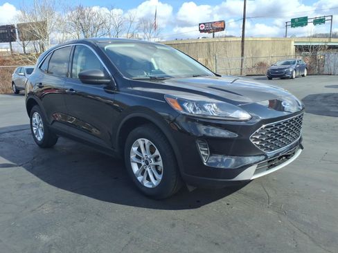 Used 2022 Ford Escape SE w/ Cold Weather Package image 5